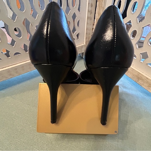 Zara Black Pointed Toe Heels - Picture 14 of 16